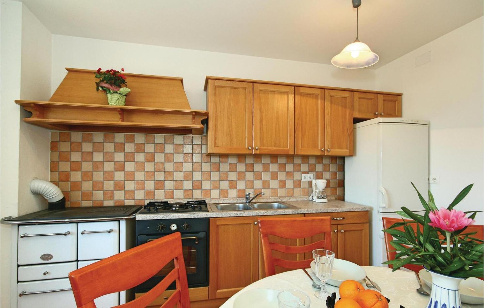 Pet Friendly Home In Ritosin Brig With Wifi Vranići Eksteriør billede